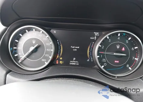 2023 Maserati Levante Modena z USA, uszkodzony, nr VIN ZN661YUMXPX414650